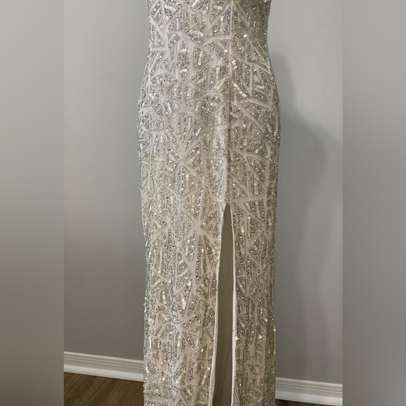 MAC DUGGAL Sleeveless sequin embellished Sheath Gown with High Slit PROM - Picture 6 of 11